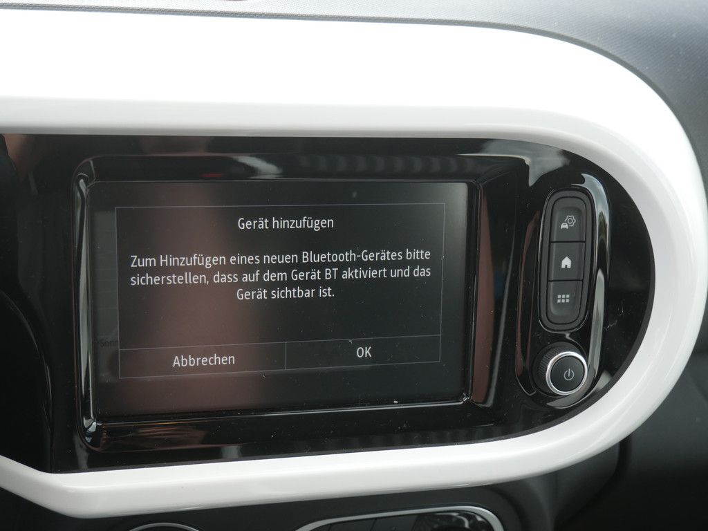 Fahrzeugabbildung Renault Twingo E-Tech KLIMA PDC SHZ RÜCKFAHRKAMERA NAVI