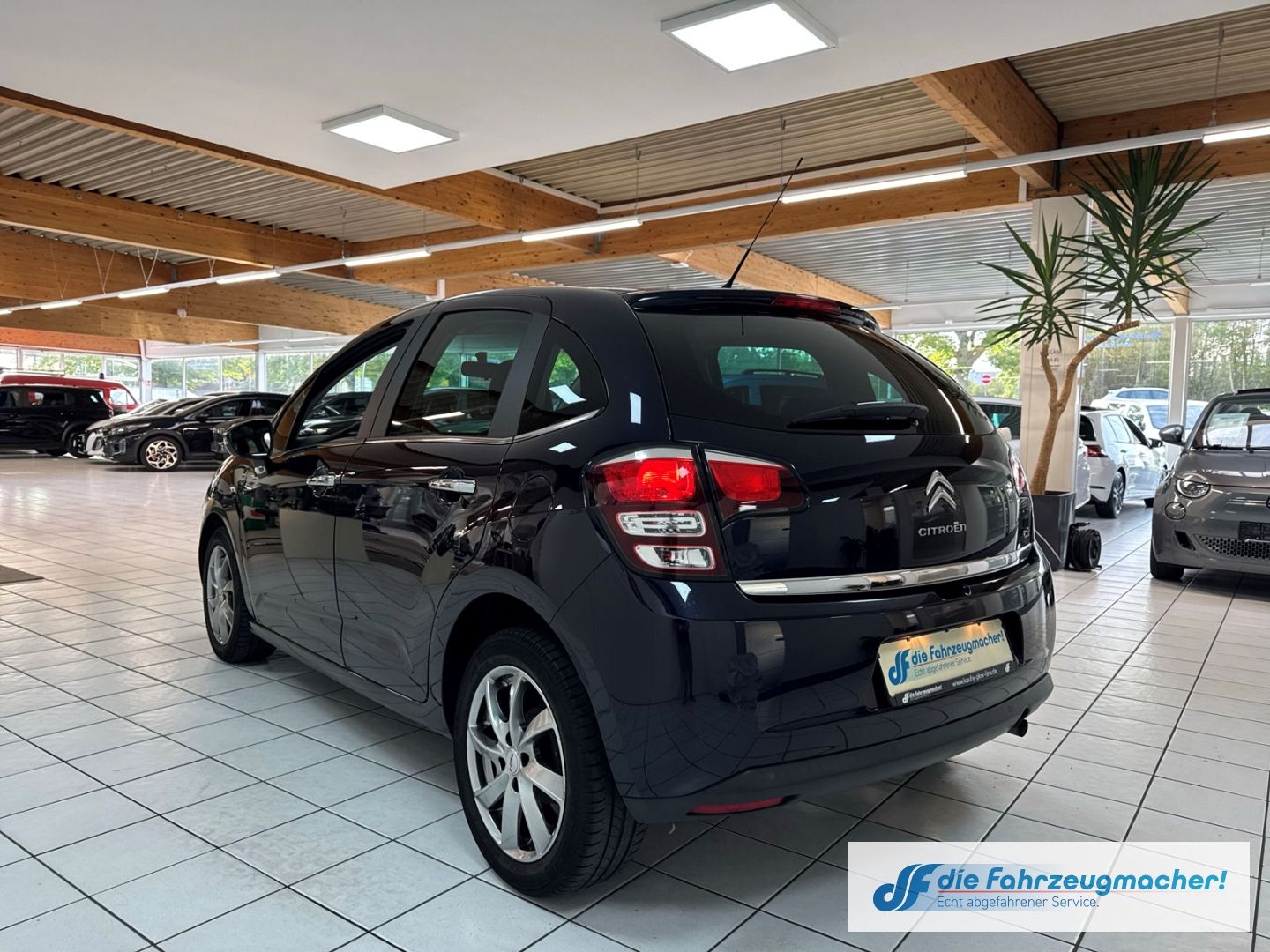 Fahrzeugabbildung Citroën C3 Selection Notbremsass. Temp Tel.-Vorb. PDC Ko