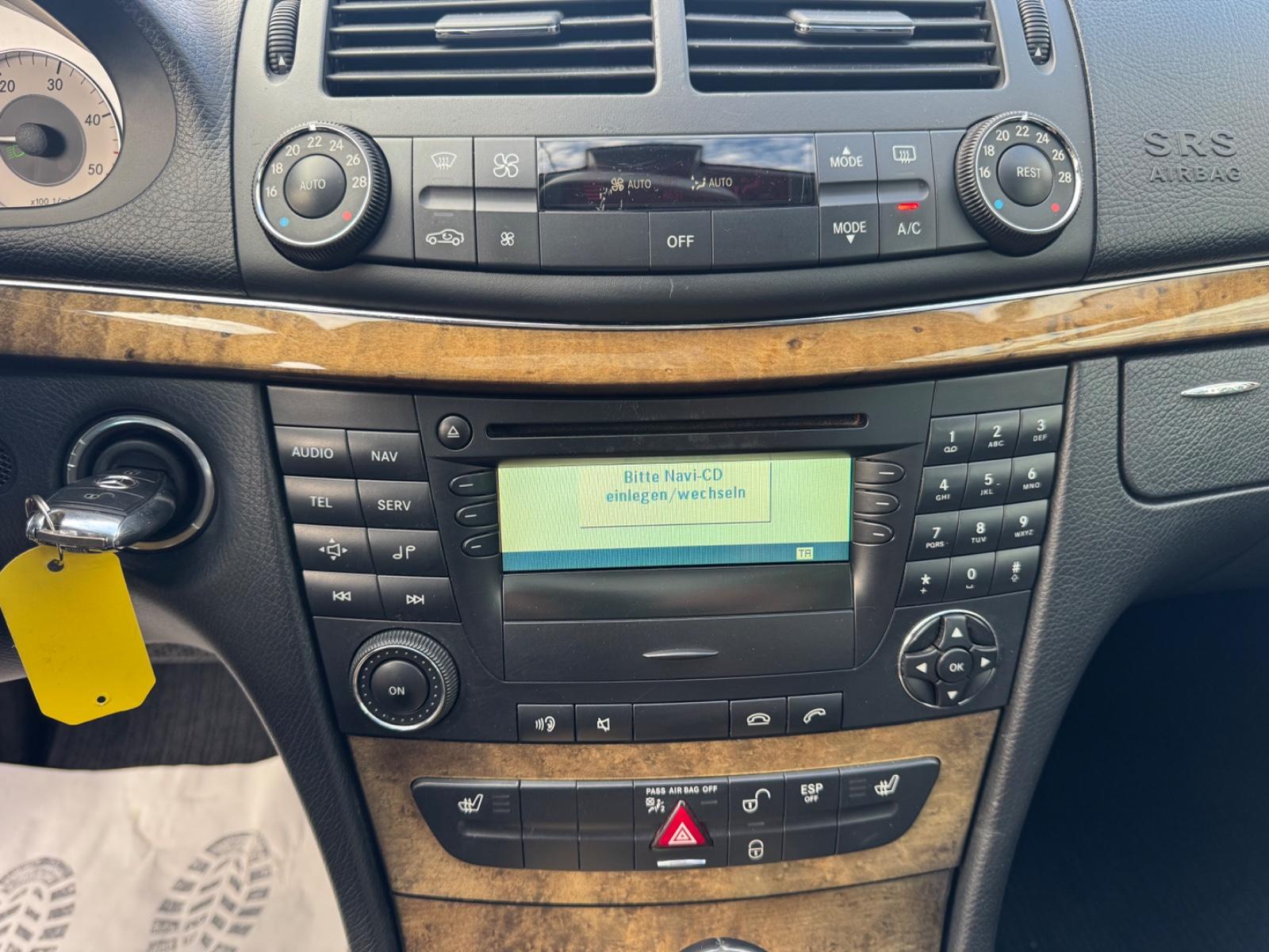 Mercedes-Benz E280 2007 — photo 15