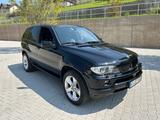 BMW X5 4.4i  - BMW X5 aus 2004: 4.4