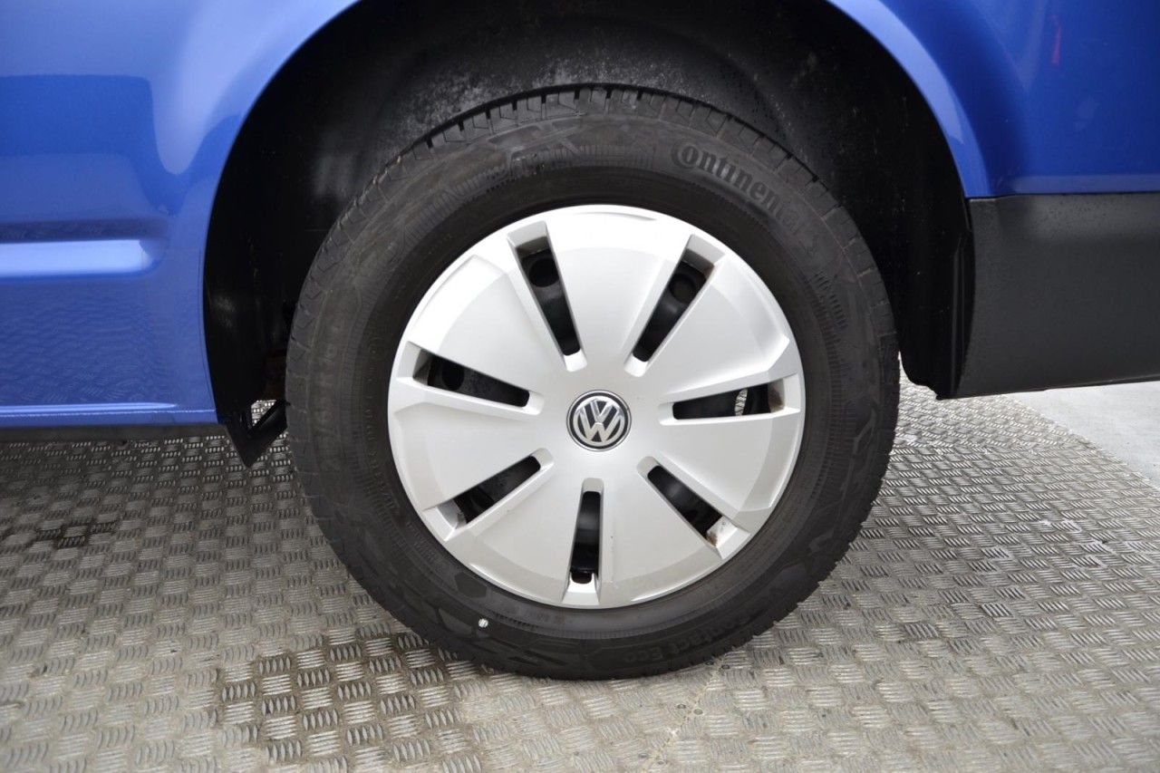 Fahrzeugabbildung Volkswagen T6.1 Transporter Kombi 2.0l TDI 81kW 5-Gang AHK