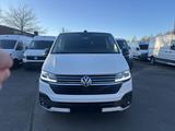 Volkswagen T6.1 Multivan 2.0 TDI DSG EDITION AHK LED Kamera - gebrauchte VW T6 Multivan aus dem Jahr 2020