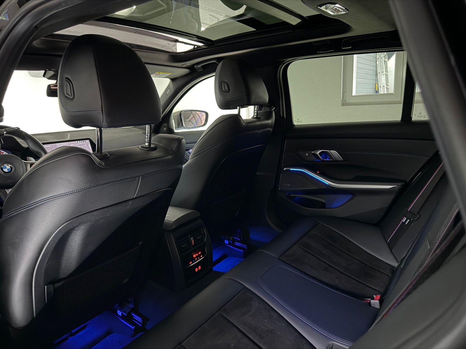 Fahrzeugabbildung BMW M340 i xDrive/PANO/HuD/H&K/VRTL/LASER/DE FZG