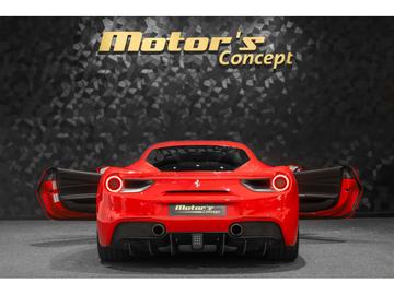 2015 Ferrari 488 GTB 照片 5