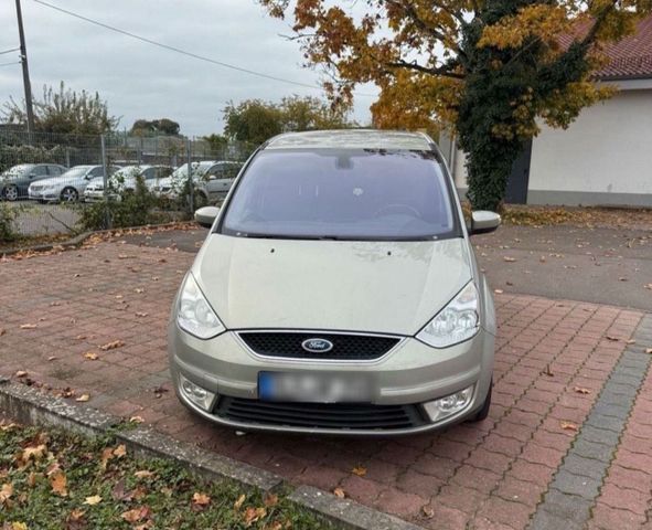 Ford Galaxy 2L 140PS