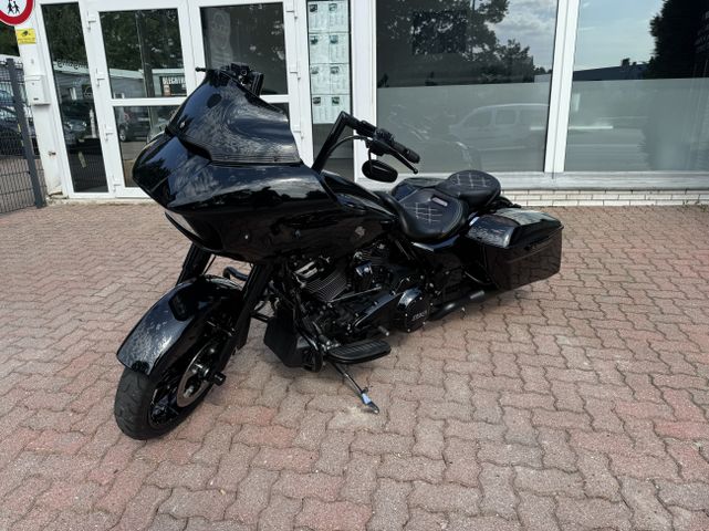 Harley-Davidson Road Glide 114 Custom All Black*Jekyll&Hyde 