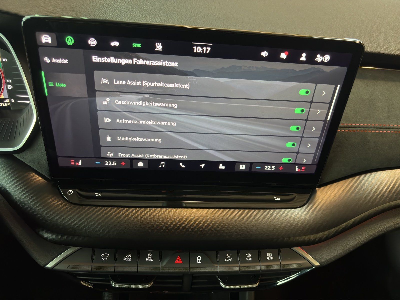 Fahrzeugabbildung SKODA Octavia Combi RS 2,0 TSI 195 kW DSG AHK/PANO/HUD