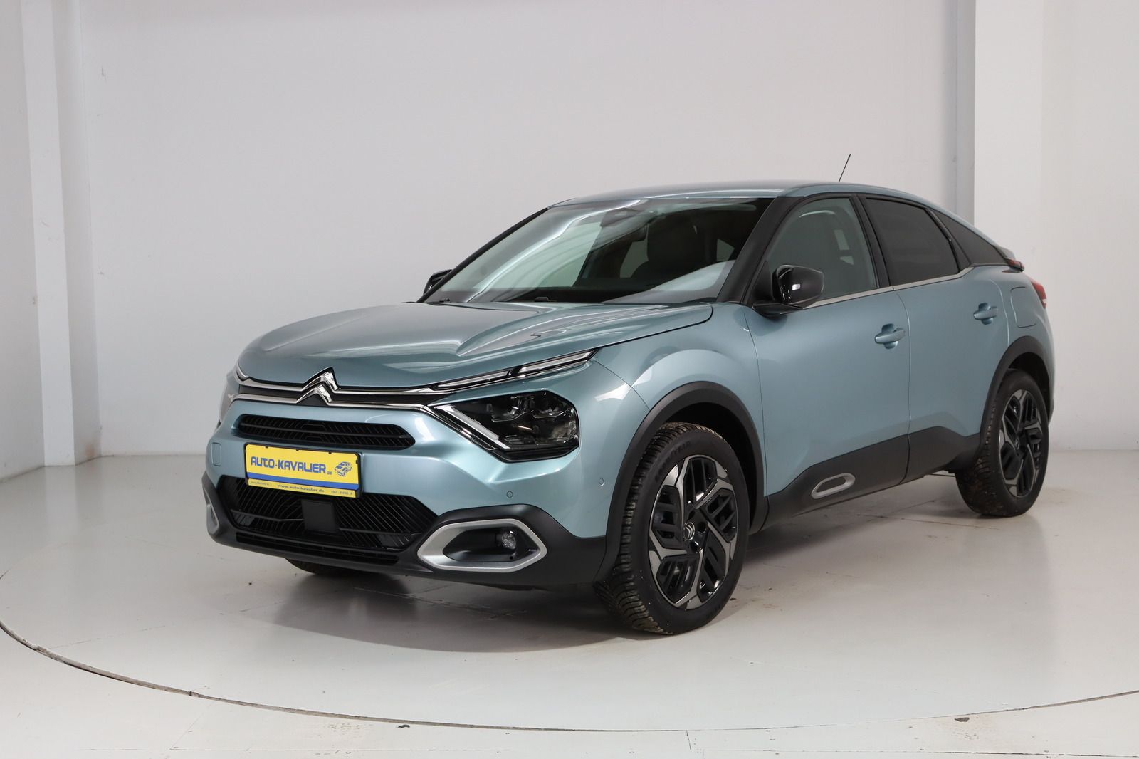 Fahrzeugabbildung Citroën C4 Shine PT 130 * HUD * LED * Navi *