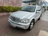 Mercedes-Benz ML 270 CDI - Mercedes-Benz ML 270 aus 2003