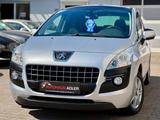 Peugeot 3008 2.0 Business*2HD*AUTOM*PANOR*NAVI*SH*TEMPO - gebrauchte Peugeot 3008 aus dem Jahr 2011