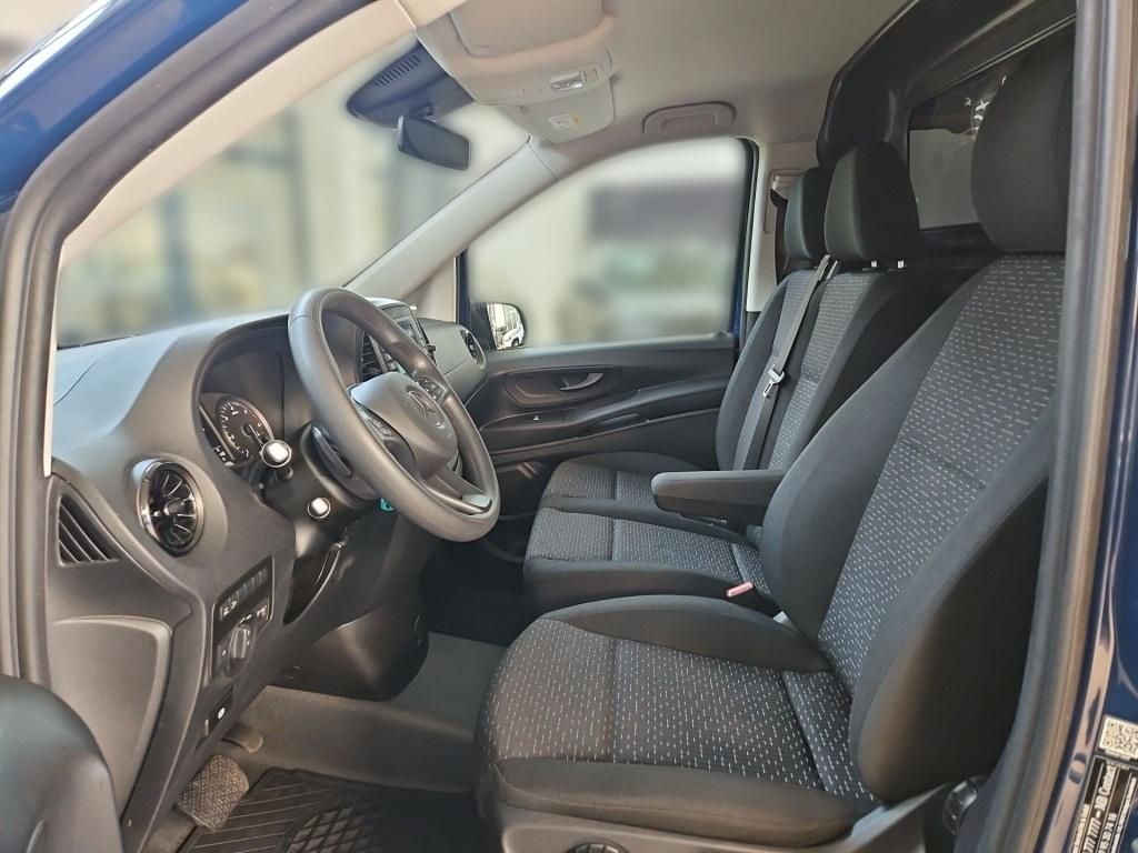 Fahrzeugabbildung Mercedes-Benz Vito 114 Kasten lang 4x4 Navi Einparkhilfe GRA