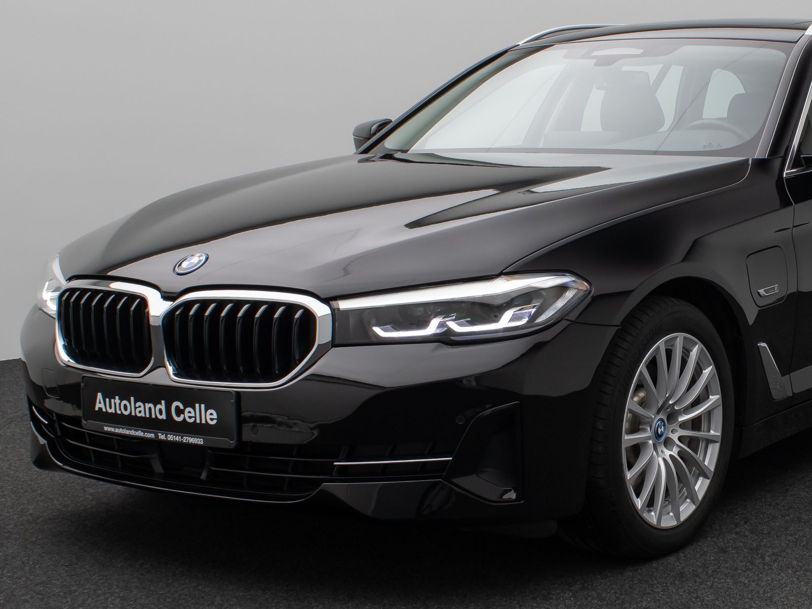 Fahrzeugabbildung BMW 530e Panorama Leder DAB H/K WLAN Stop&Go Alarm