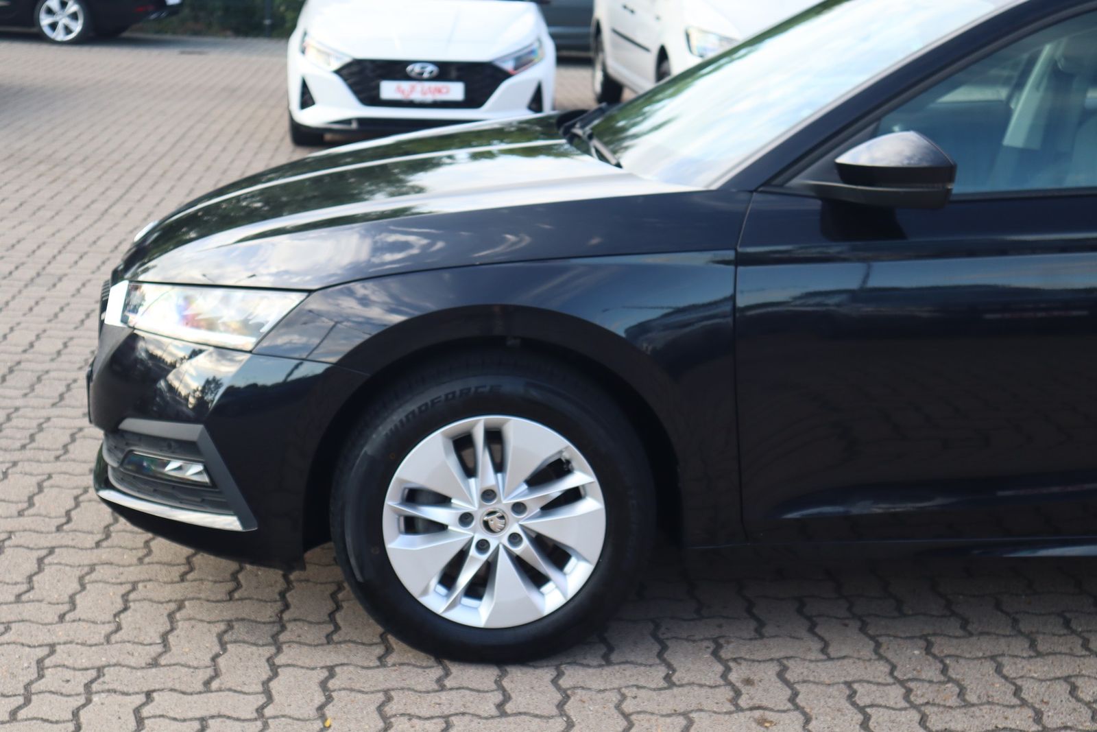 Skoda Octavia Combi 1.0 TSI Ambition LED Navi DAB PDC foto 8