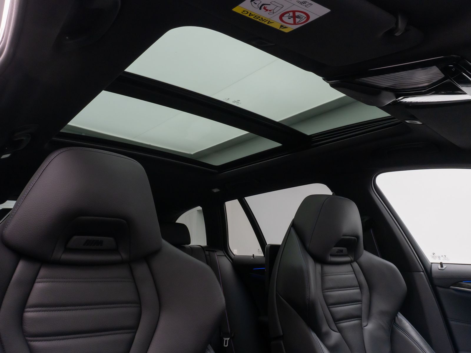 Fahrzeugabbildung BMW 520d xD M Sport FondEnt DAB Kamera Laser H/K 19"