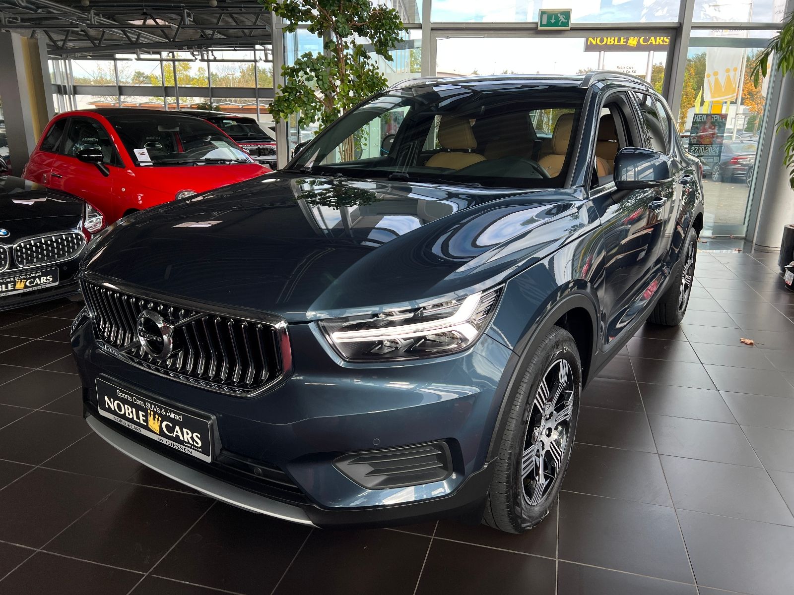 Fahrzeugabbildung Volvo XC40 Inscription AWD LED NAV RFK SHZ ALU