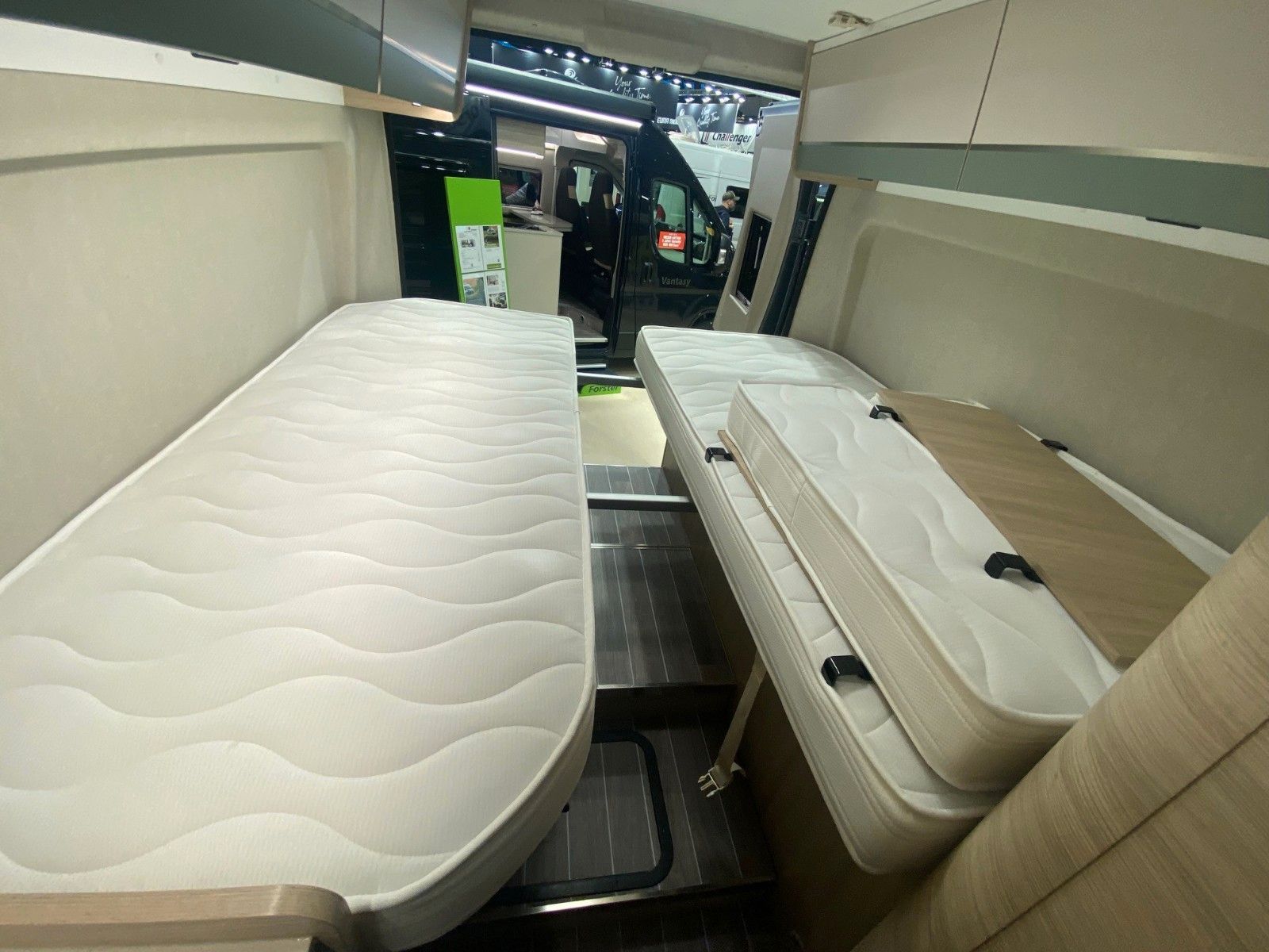 Fahrzeugabbildung Forster Livin´ up Pro V 636 EBL Vibe Edition *Autom.*Mar