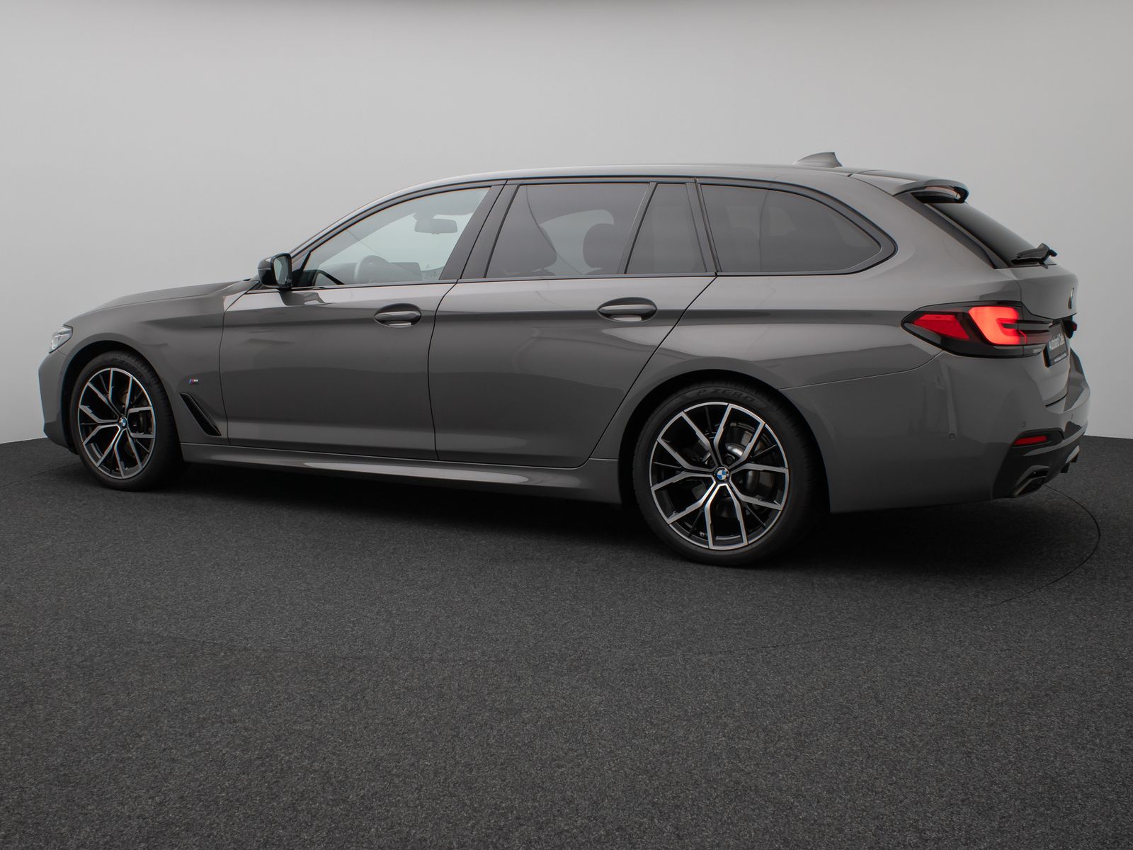 Fahrzeugabbildung BMW 520d M Sport DAB H/K PDC Stop&Go Fernlichtassist