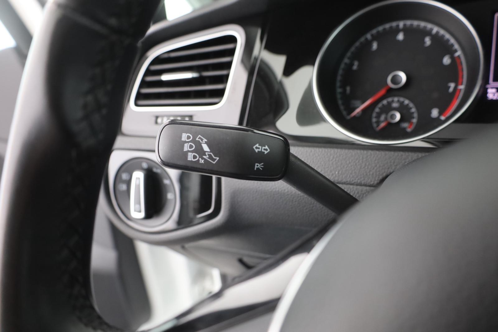 Volkswagen Golf VII Variant 1.0 TSI Navi Sitzheizung PDC