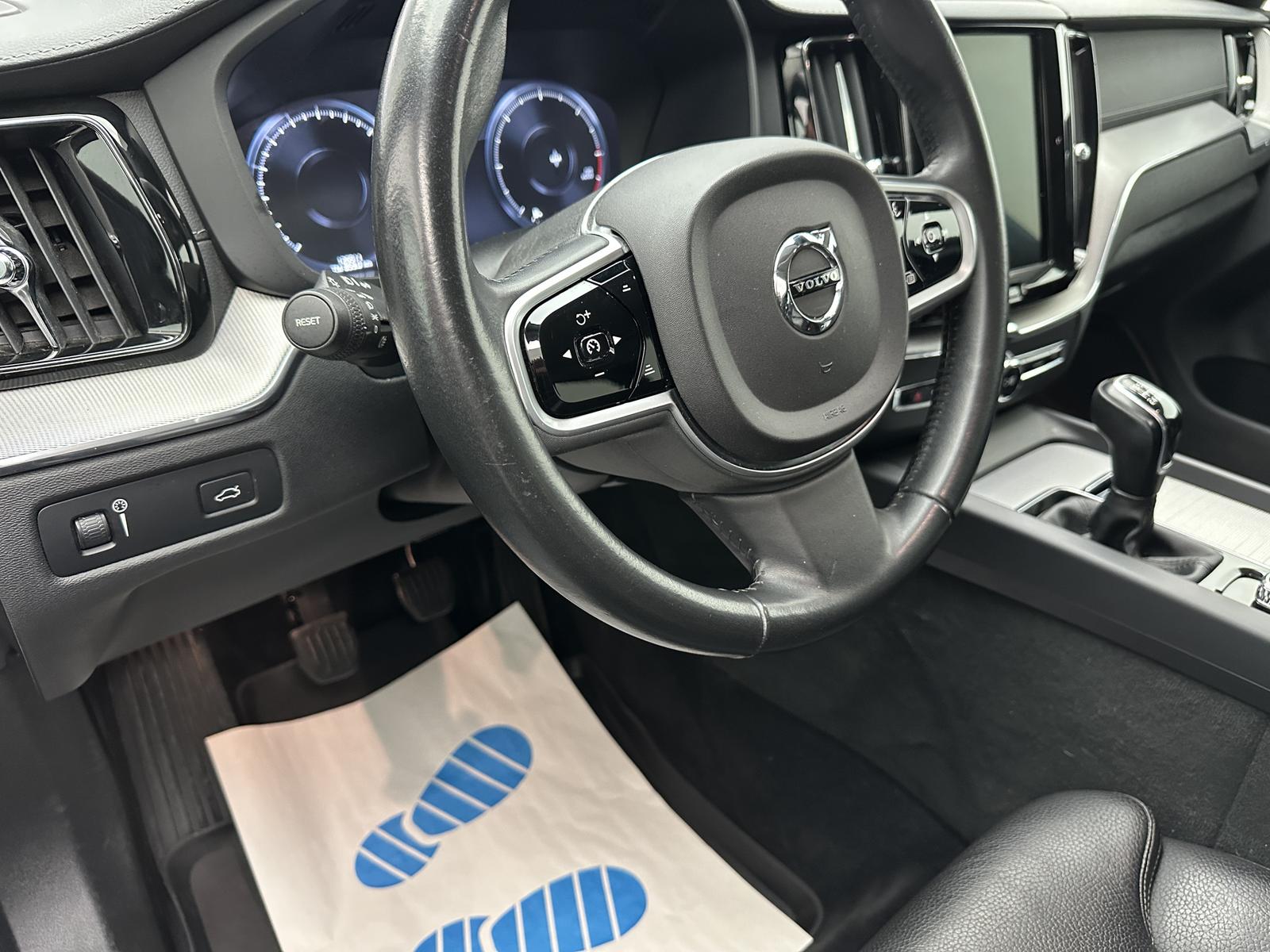 Volvo XC60 Inscription 2WD "1 HAND-NAVI-LEDER-SITZH"
