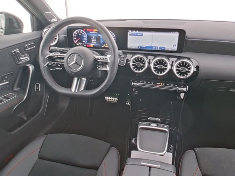 Fahrzeugabbildung Mercedes-Benz A 250 e AMG Plus*PAno*HUD*Distro*Burm*22kW*Night