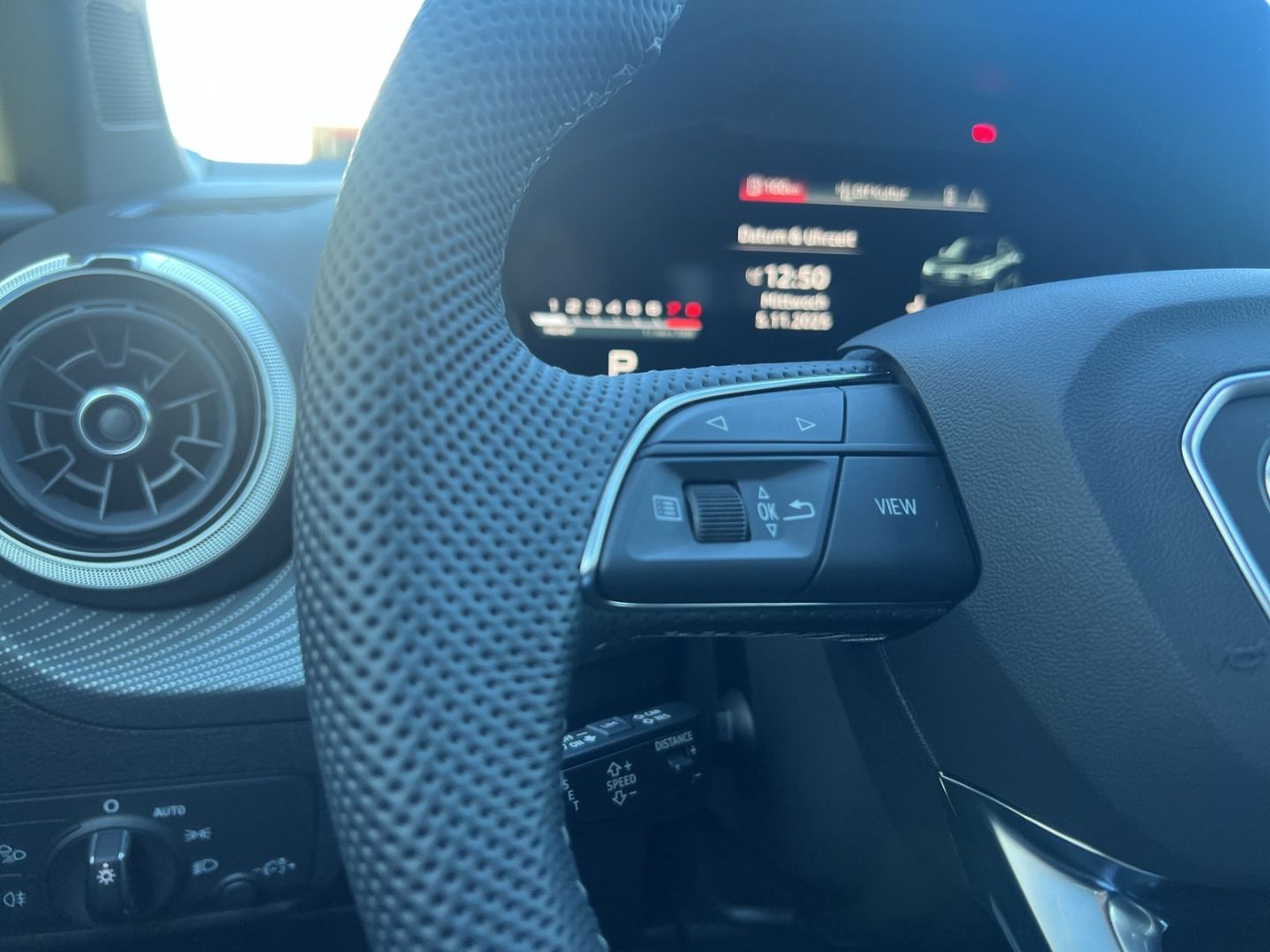 Audi SQ2 - Bild 16