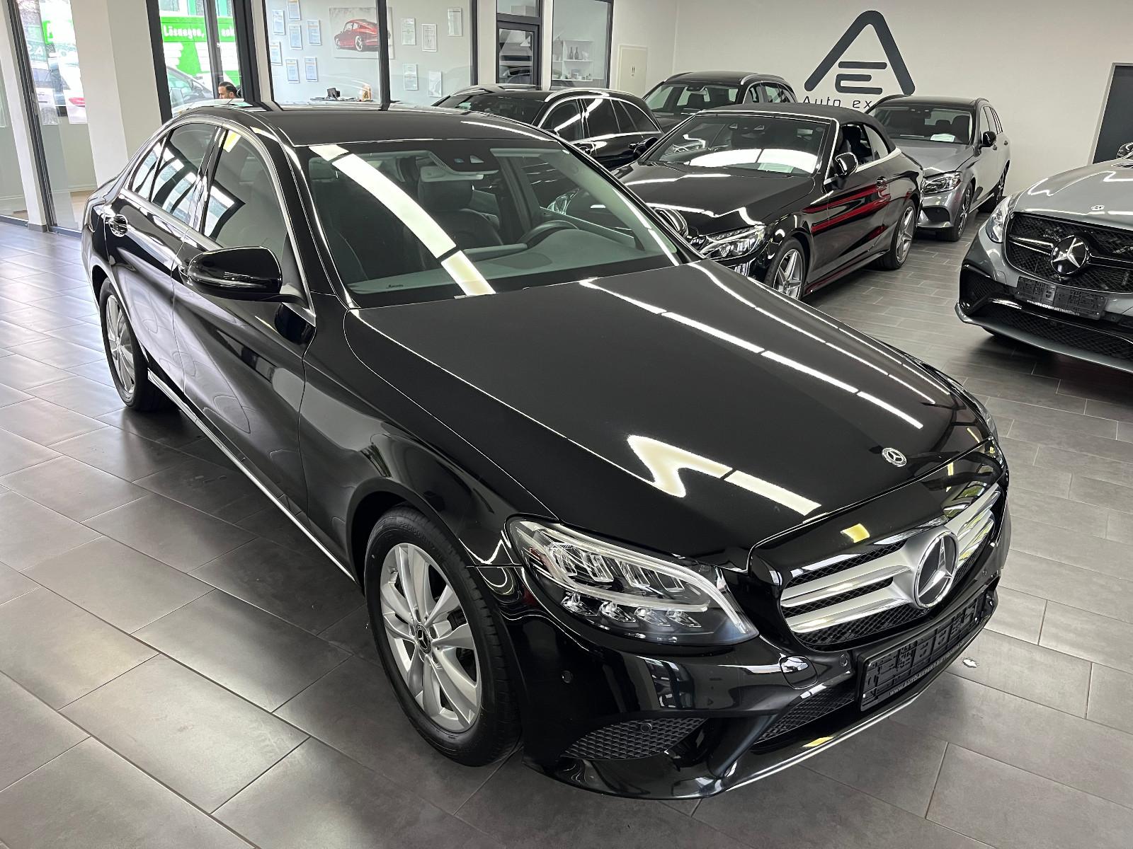 Mercedes-Benz C 180 Lim. Aut. Avantg. Navi/LED/Kamera