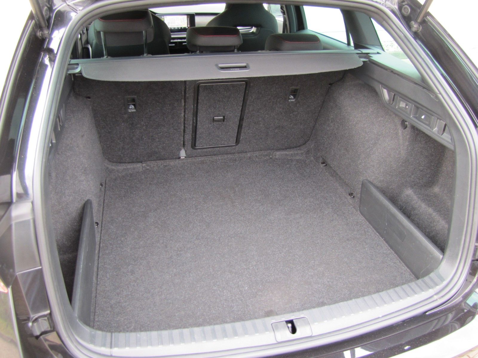 Fahrzeugabbildung SKODA Octavia Combi RS 2.0l TDI 200PS DSG