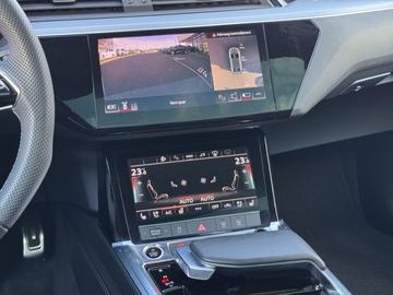 2024 AUDI Q8 E-TRON — миниатюра 14