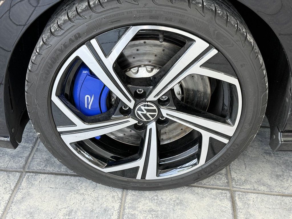 Volkswagen Golf VIII R 2.0 TSI 4Motion DSG LED ACC Navi foto 5