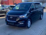 Hyundai H 1 2.5 CRDI TRAVEL TREND AUTOMATIK EURO 6d TEMP - schwarze Hyundai H-1
