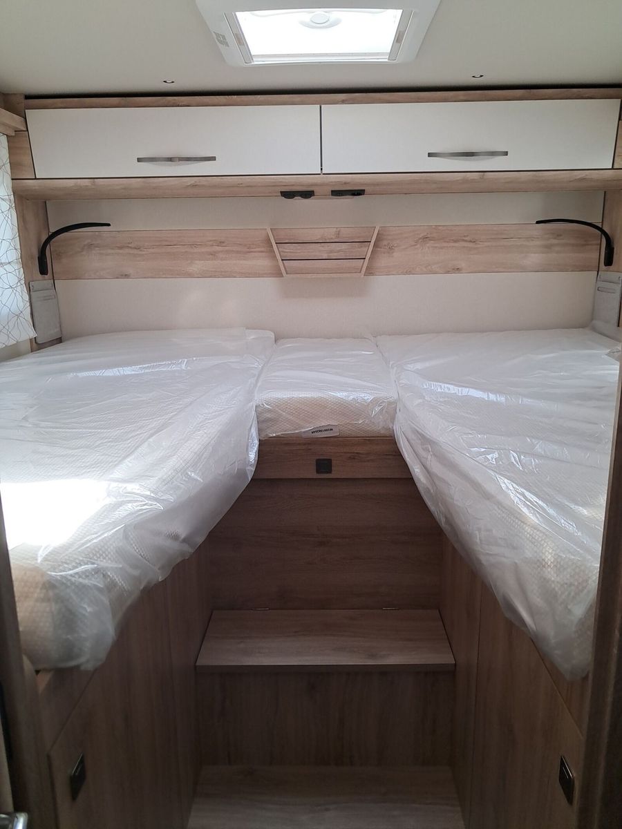 Fahrzeugabbildung Eura Mobil Profila RS PRS 720 EB 180PS Autom. MondialPlus