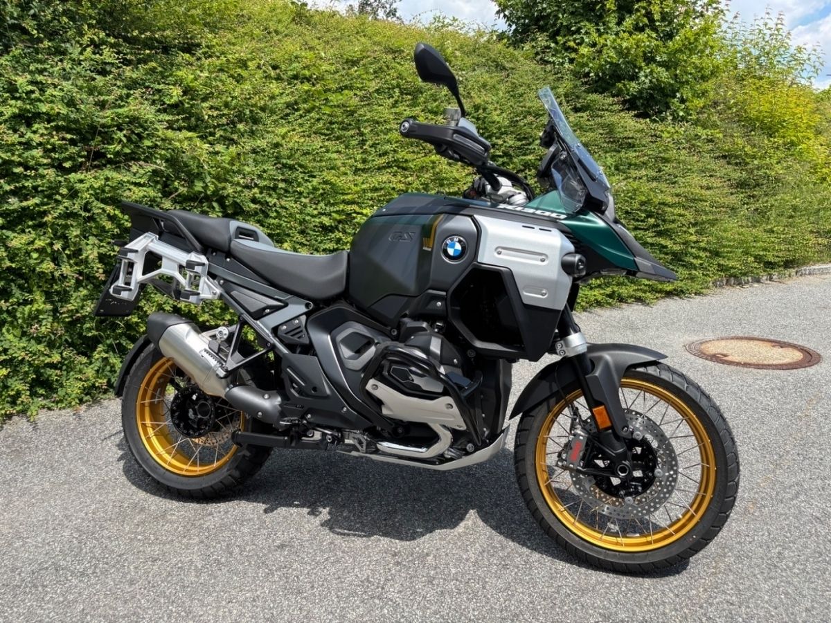 Fahrzeugabbildung BMW R 1300 GS Adventure Option 719 3 Pakete