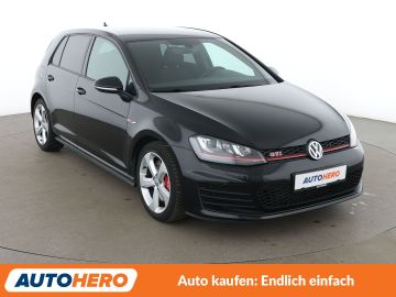 Volkswagen Golf - 8