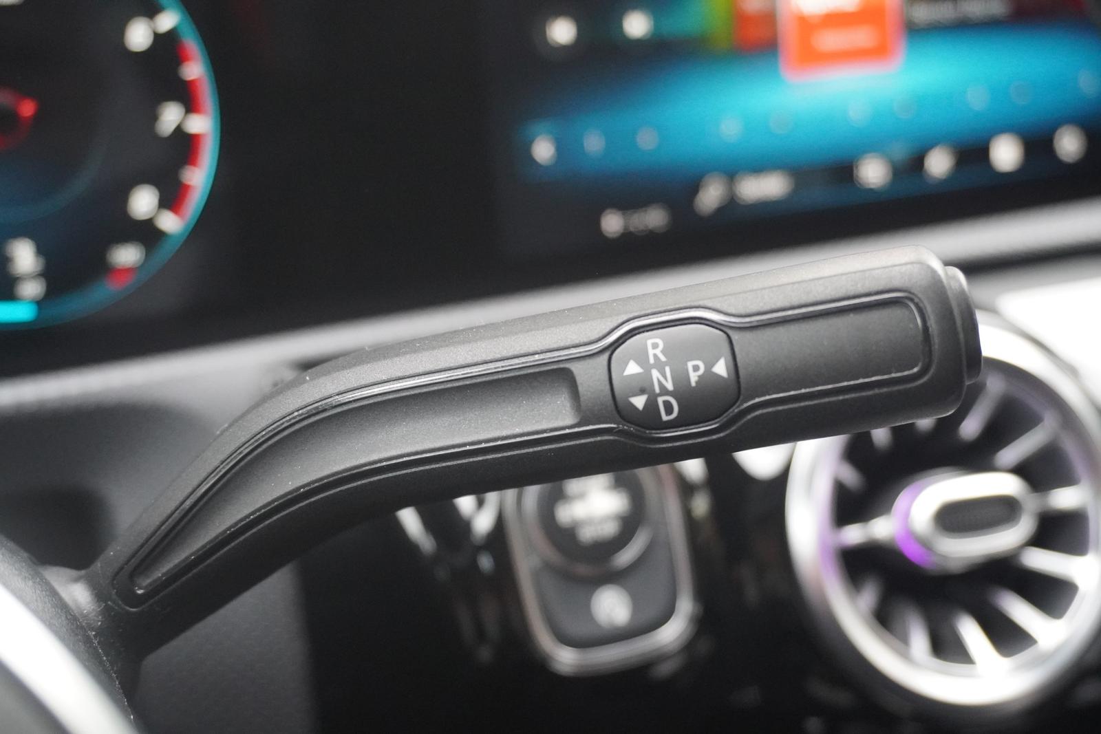 Mercedes-Benz A-Class A200 Edition 19 Totwinkel LED Digitales Cockpit, миниатюра 19