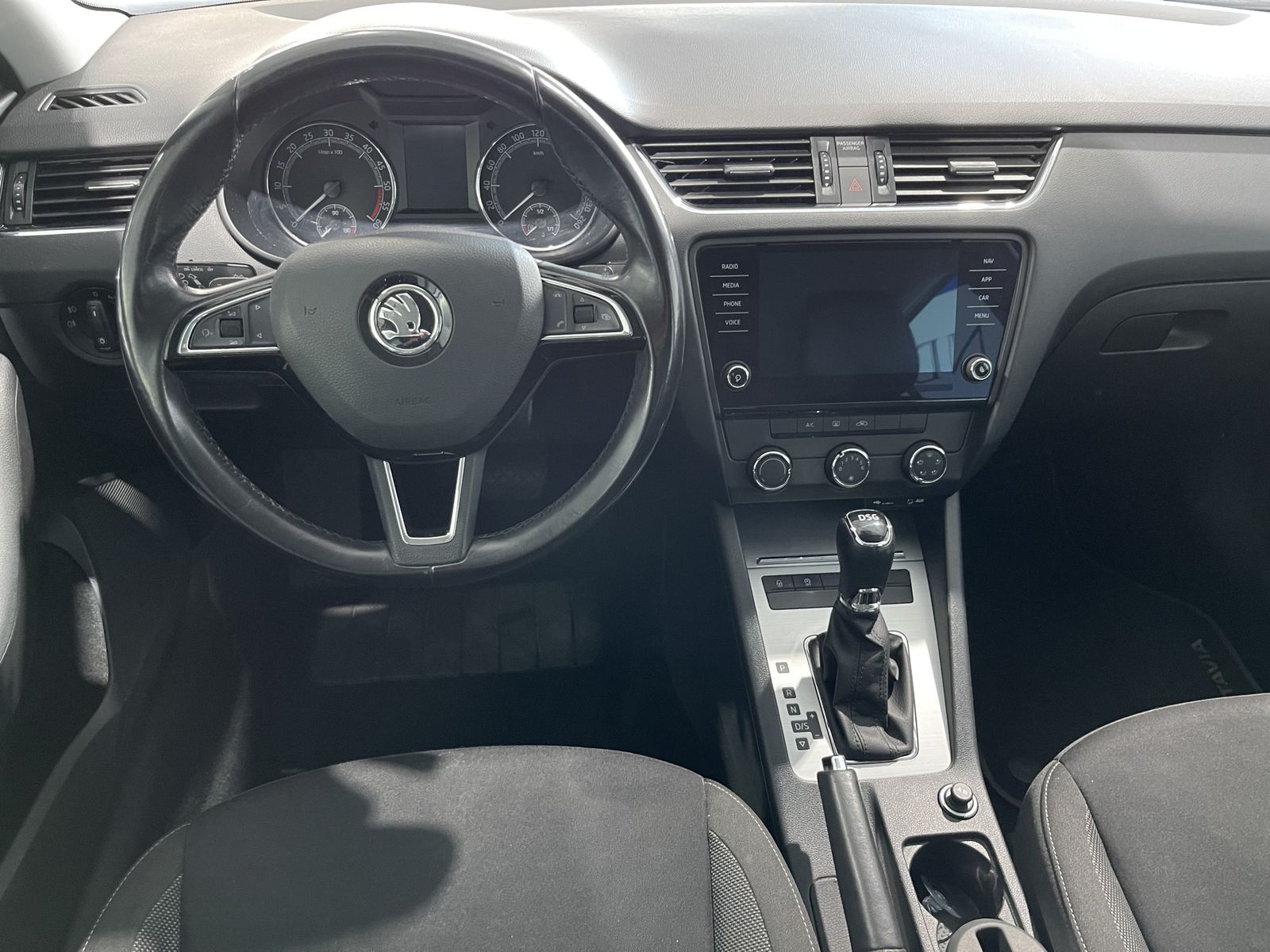 Fahrzeugabbildung SKODA Octavia Ambition 2.0 TDI*ACC*Navi*Klima*PDC*