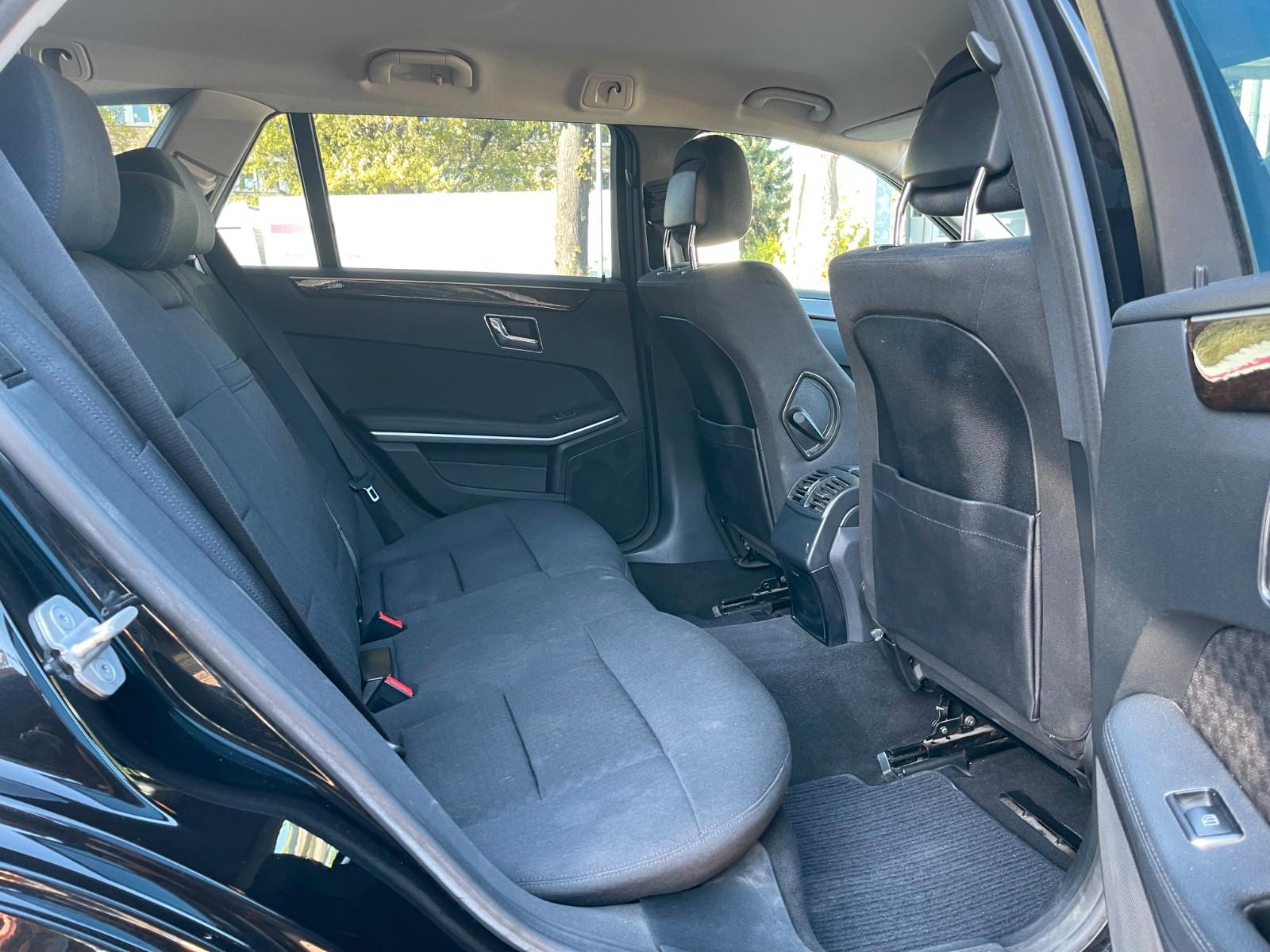 Mercedes-Benz E250 2011 — photo 16