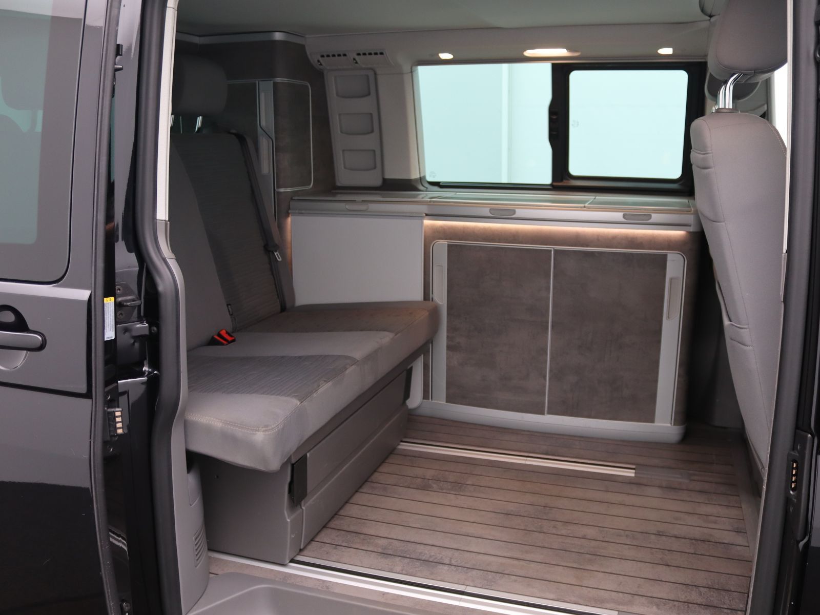 Volkswagen T6 California - Bild 11