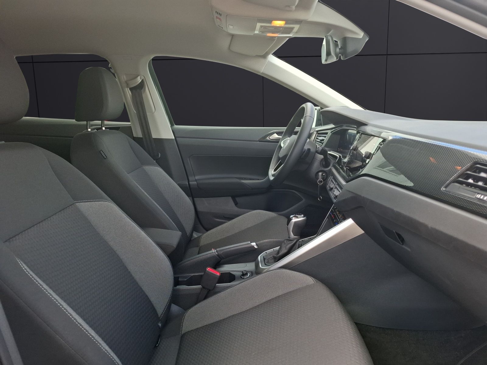Fahrzeugabbildung Volkswagen Polo TSI Life DSG LED AID ACC Park-Assist SH