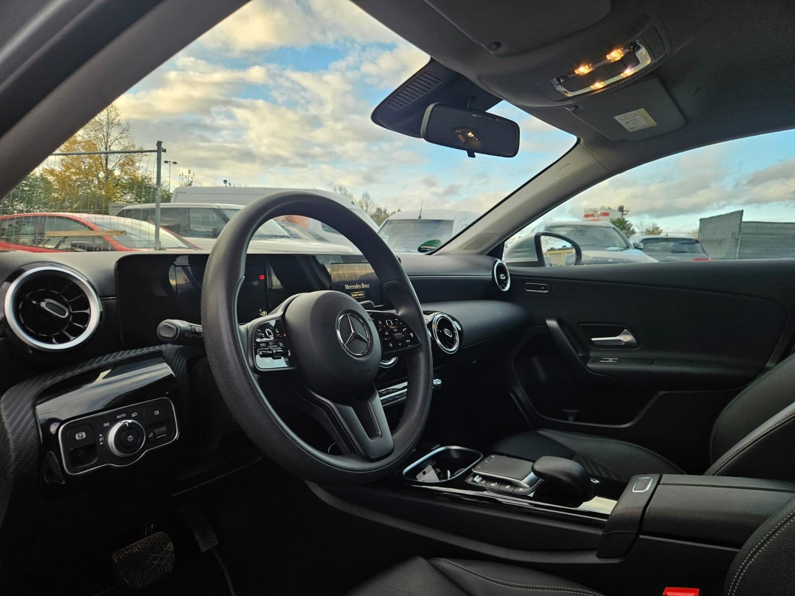 Mercedes-Benz A 180 d  LEDER,XENON, SITZHEIZUNG,,,,