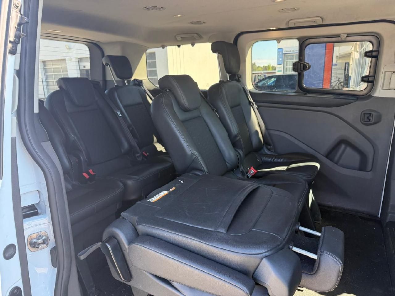 Fahrzeugabbildung Ford Transit/Tourneo Custom Kombi 320 L1 Tourneo Spor