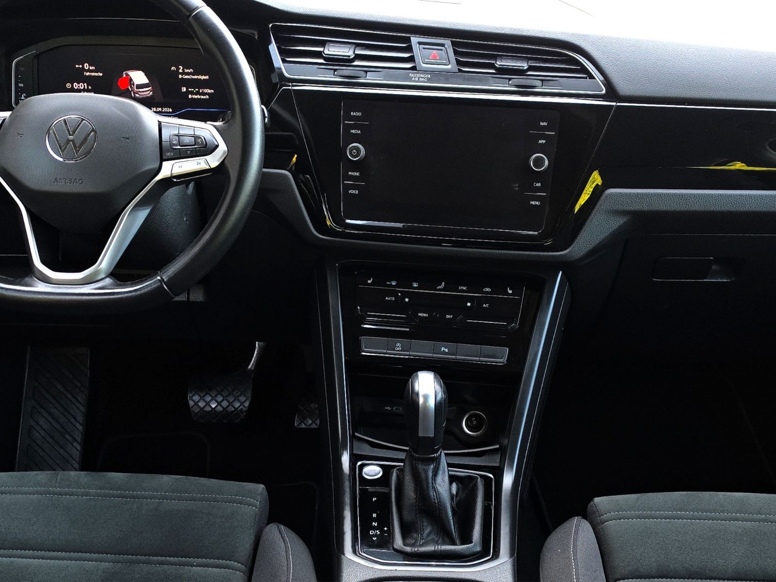 Fahrzeugabbildung Volkswagen Touran Highline BMT/Start-Stop AUTOMATIK 1.Hand