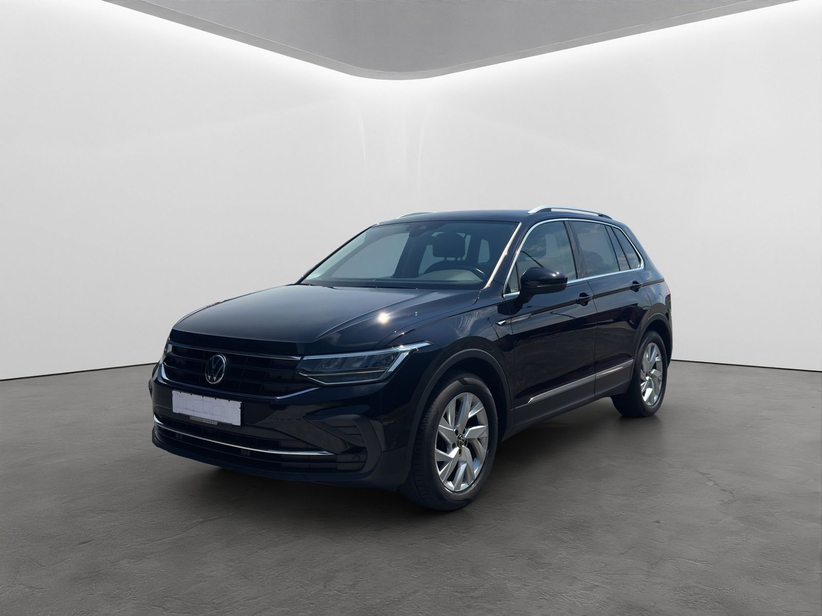 Volkswagen Tiguan 1.5 TSI Life LED NAVI 17 ACC SHZ PDC CLIM foto 2