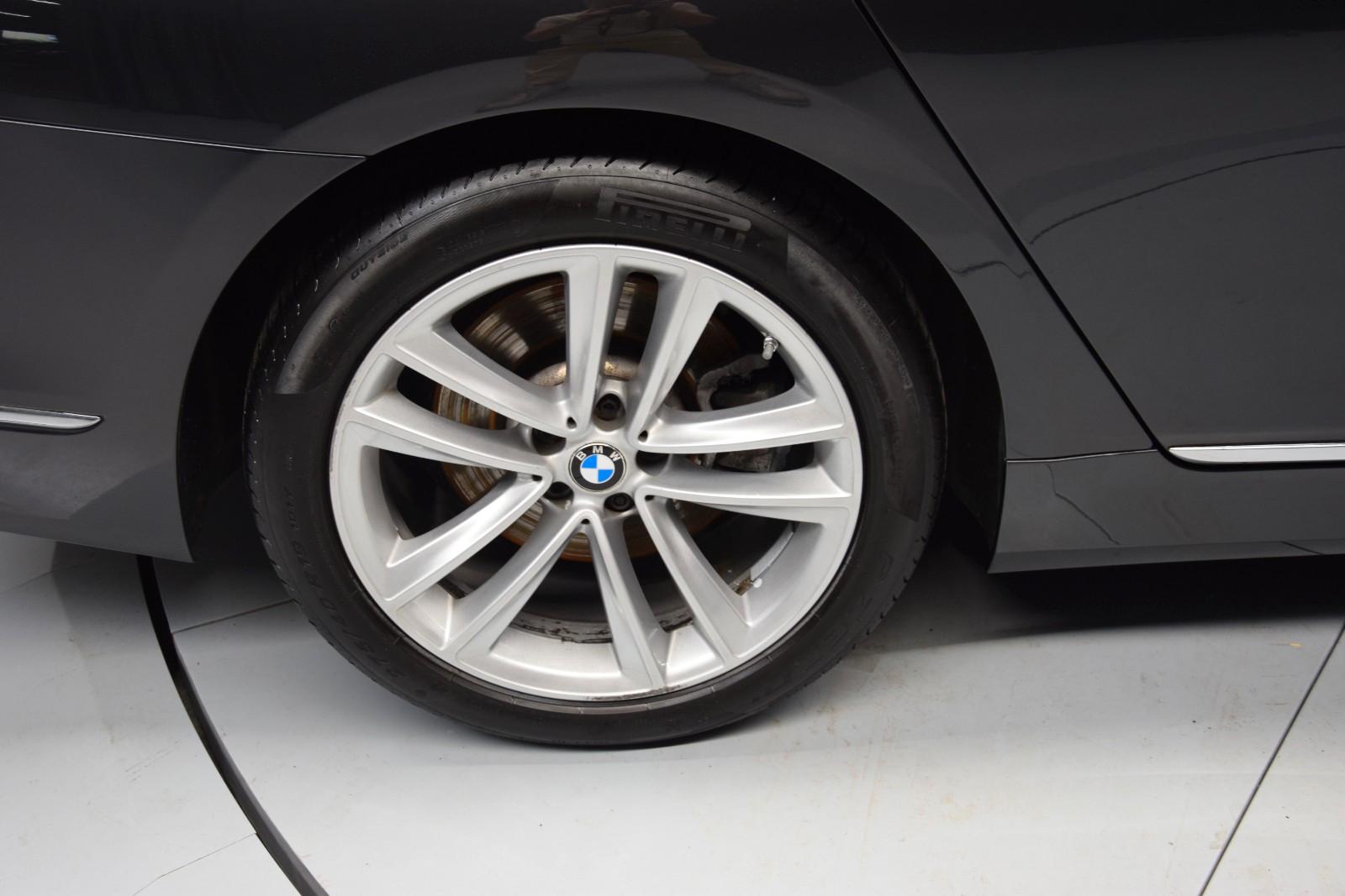 BMW 750 d xDrive HuD Leder ACC Massage H&k Laser Kam