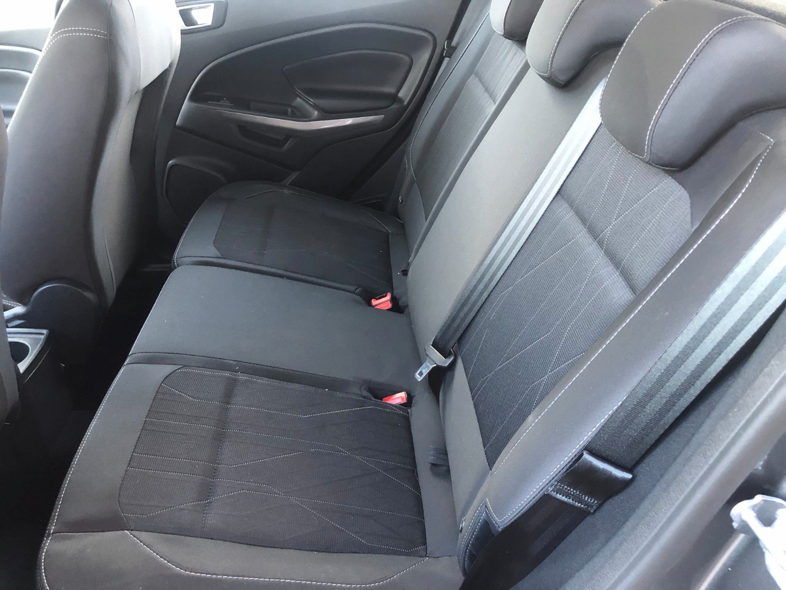 Fahrzeugabbildung Ford EcoSport Cool & Connect