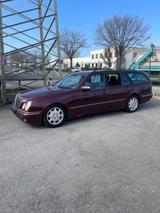 Mercedes-Benz W 210 S210 320 CDI Avantgarde Designo - mit Diesel-Antrieb: Kombi, W210