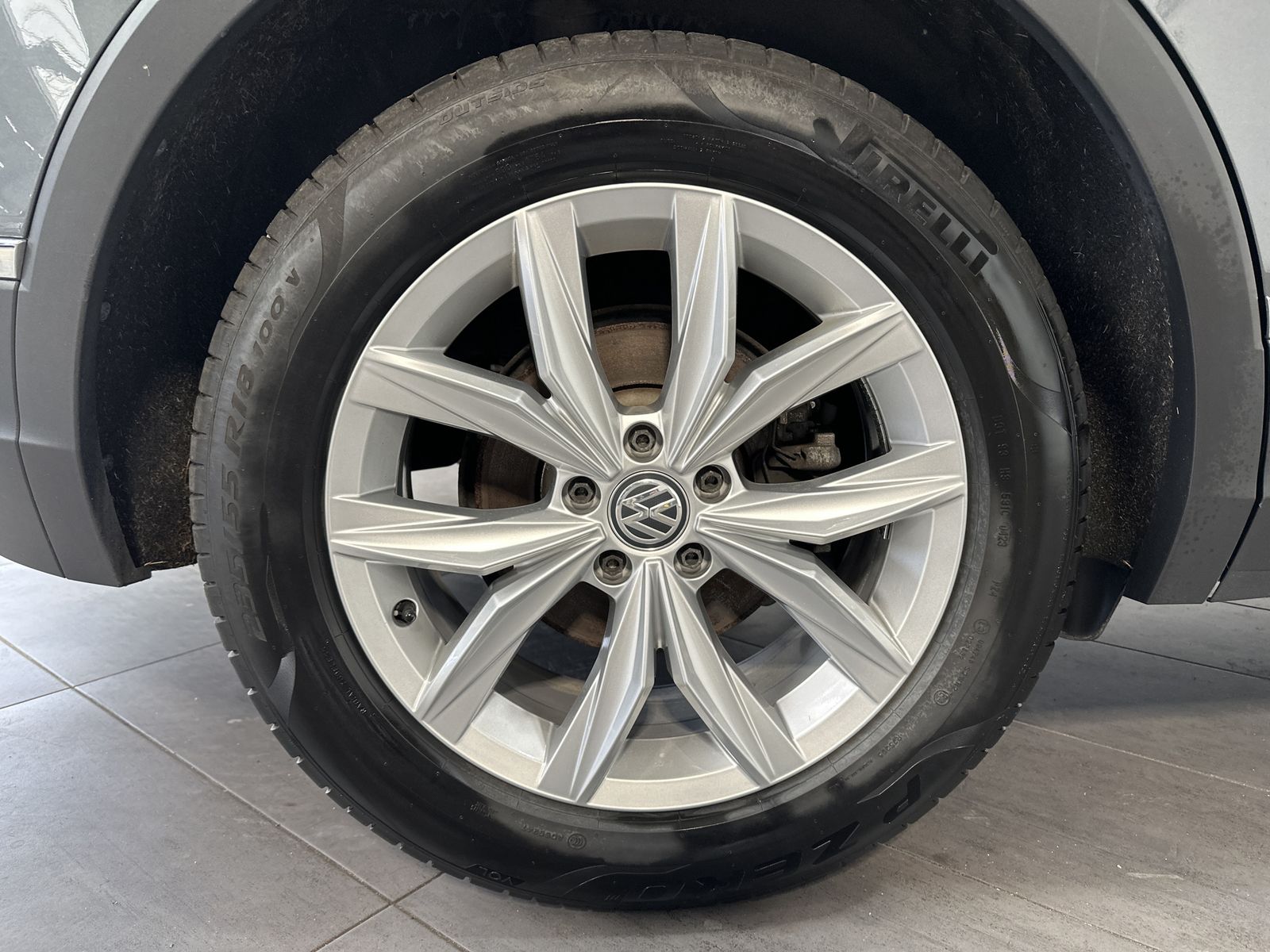 Fahrzeugabbildung Volkswagen Tiguan 2.0 TDI DSG HL NAV+LED+ACC+CARPLAY+SHZ+PP
