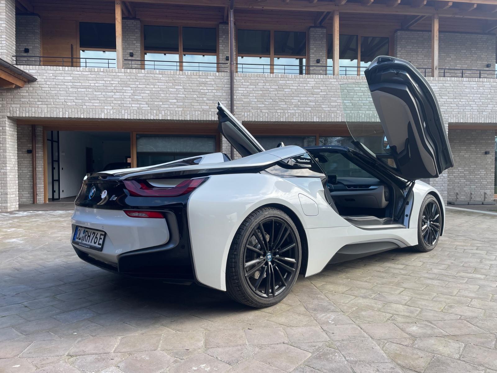 BMW i8 Roadster /Servi+Reifen neu 92,8% Batterie