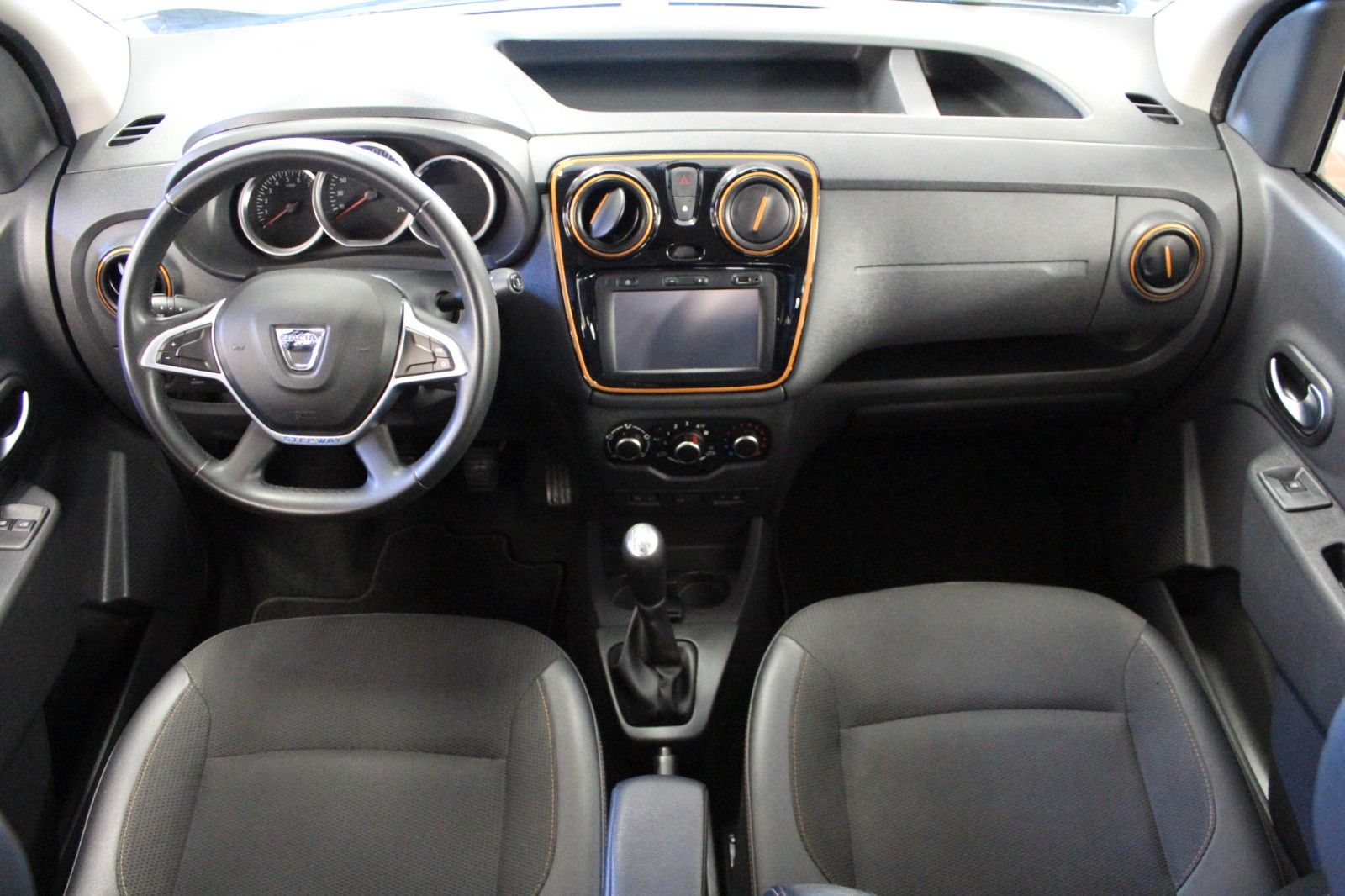 Fahrzeugabbildung Dacia Dokker TCe 115 Stepway *Navi*Klima*AHK