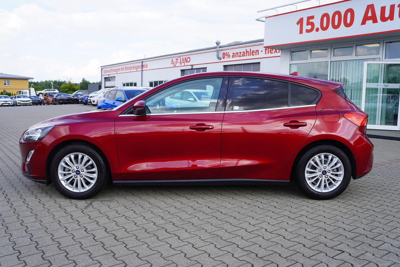 Ford Focus 1.0 EB Titanium LED Navi DAB Tempomat imagem 3