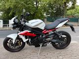 Triumph Street Triple - TRIUMPH DÜSSELDORF